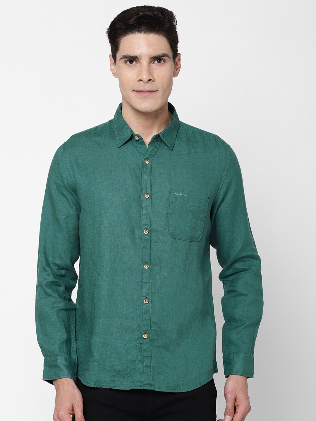 

Pepe Jeans Men Green Linen Casual Shirt