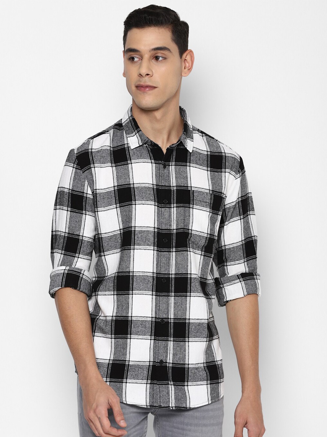 

FOREVER 21 Men Black & White Tartan Checks Checked Casual Shirt