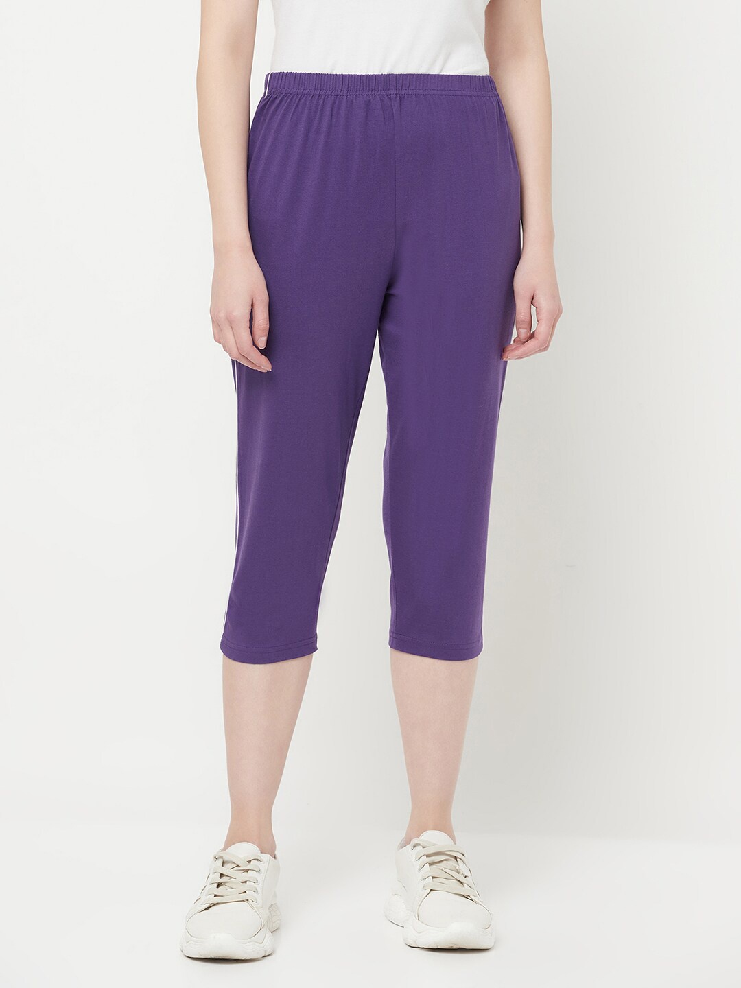 

Espresso Women Purple Solid Regular Fit Pure Cotton Capri