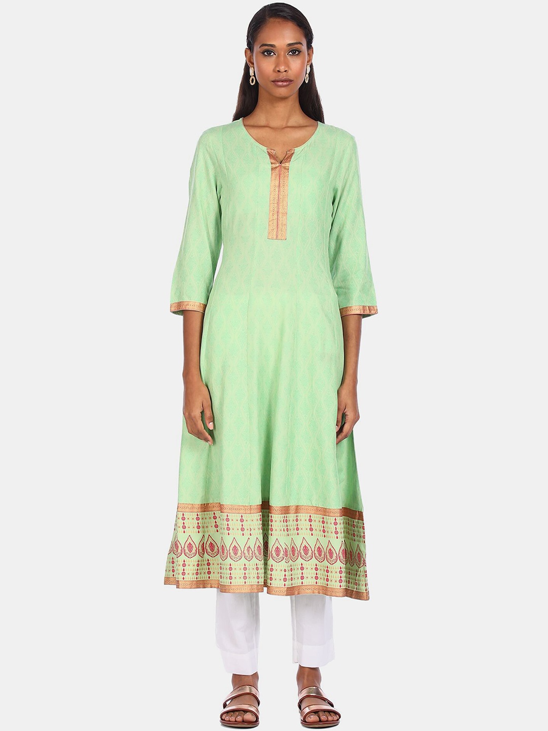 

Anahi Women Green & Pink Ethnic Motifs Kurta