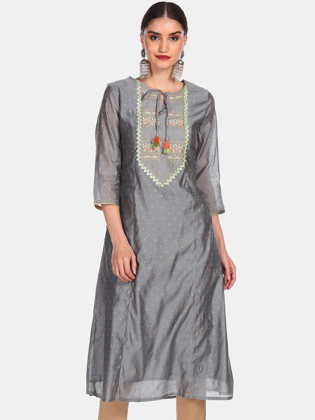 

Anahi Women Grey Ethnic Motifs Embroidered Keyhole Neck Flared Sleeves Kurta