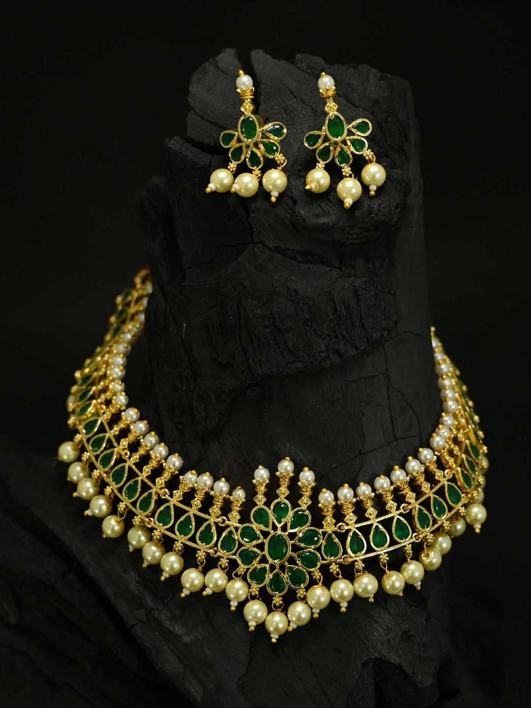 

justpeachy Gold-Plated Green & White Stone-Studded & Beaded Jewellery Set