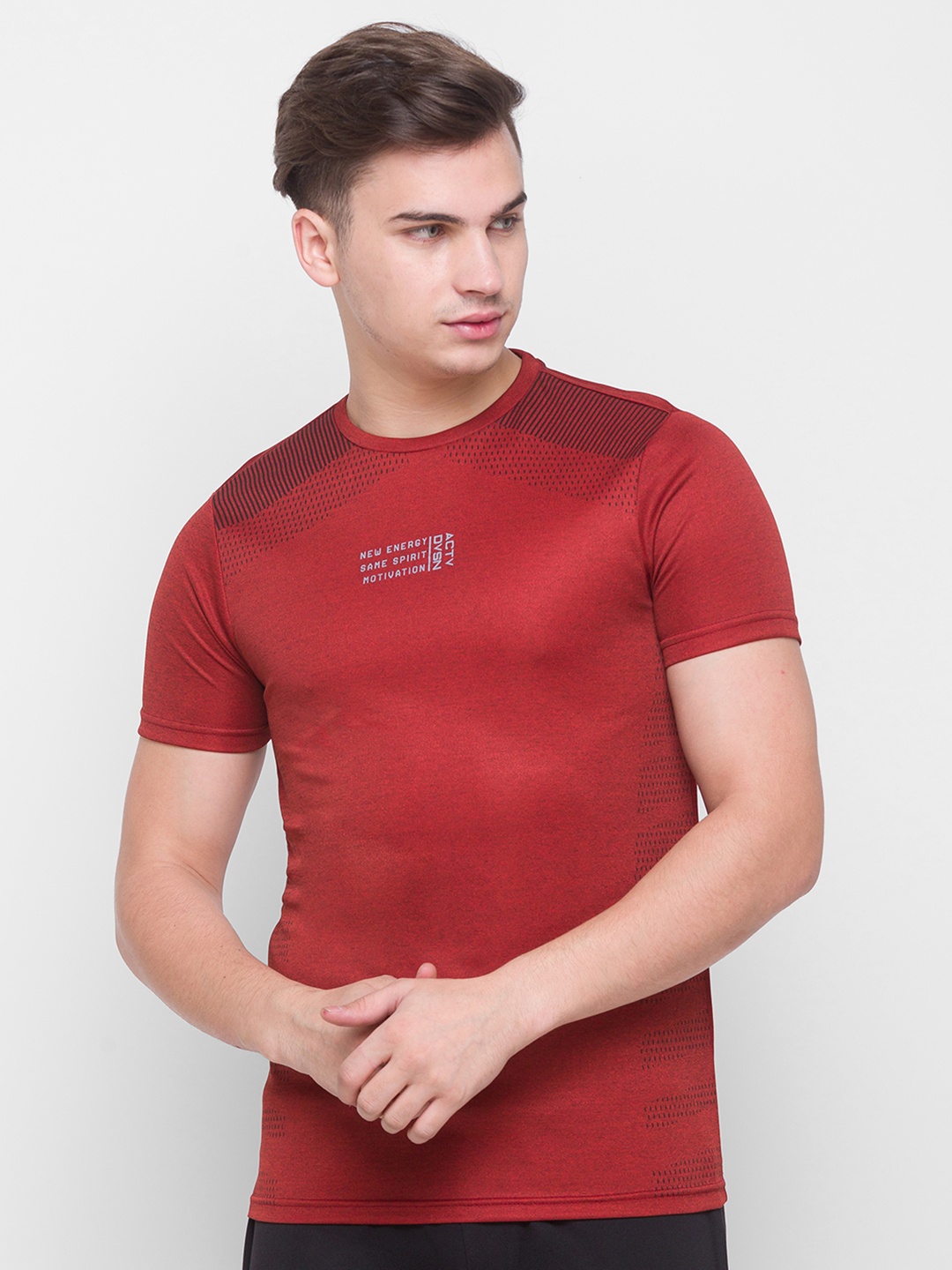 

Globus Men Red Typography Printed Slim Fit T-shirt