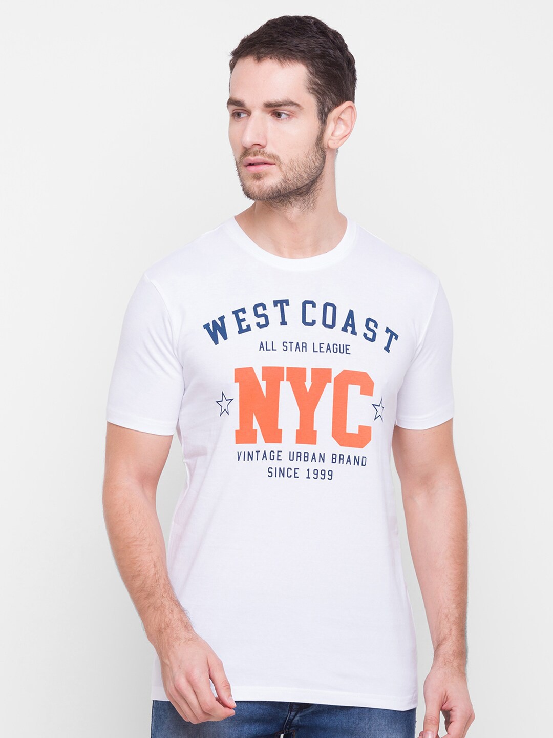 

Globus Men White Typography Printed Applique Slim Fit T-shirt