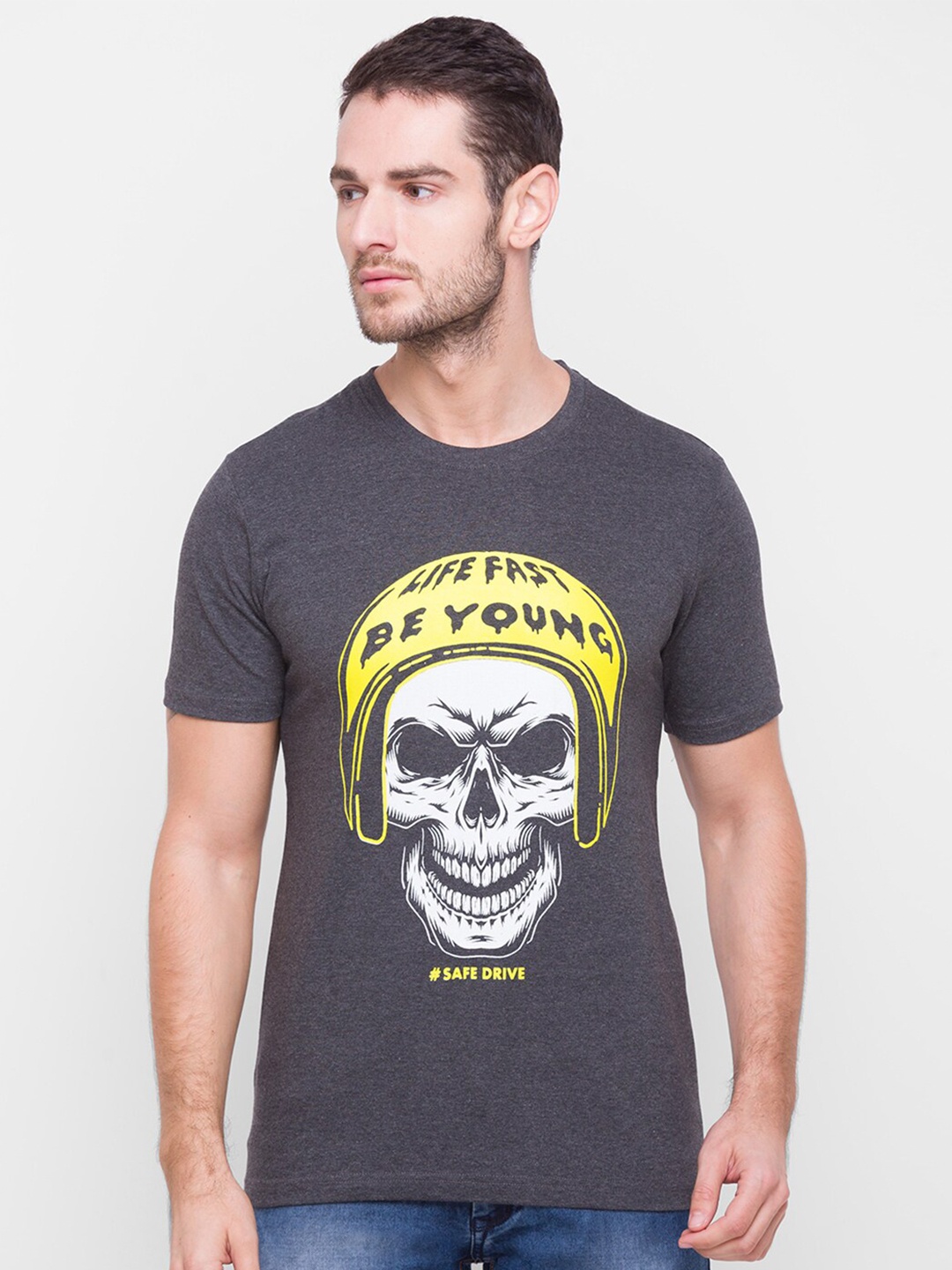 

Globus Men Grey Printed Slim Fit T-shirt