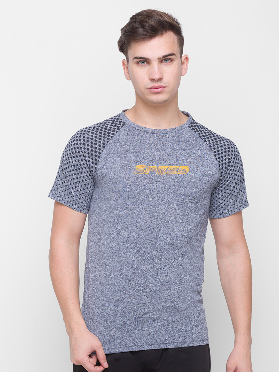 

Globus Men Grey Typography Printed Slim Fit T-shirt
