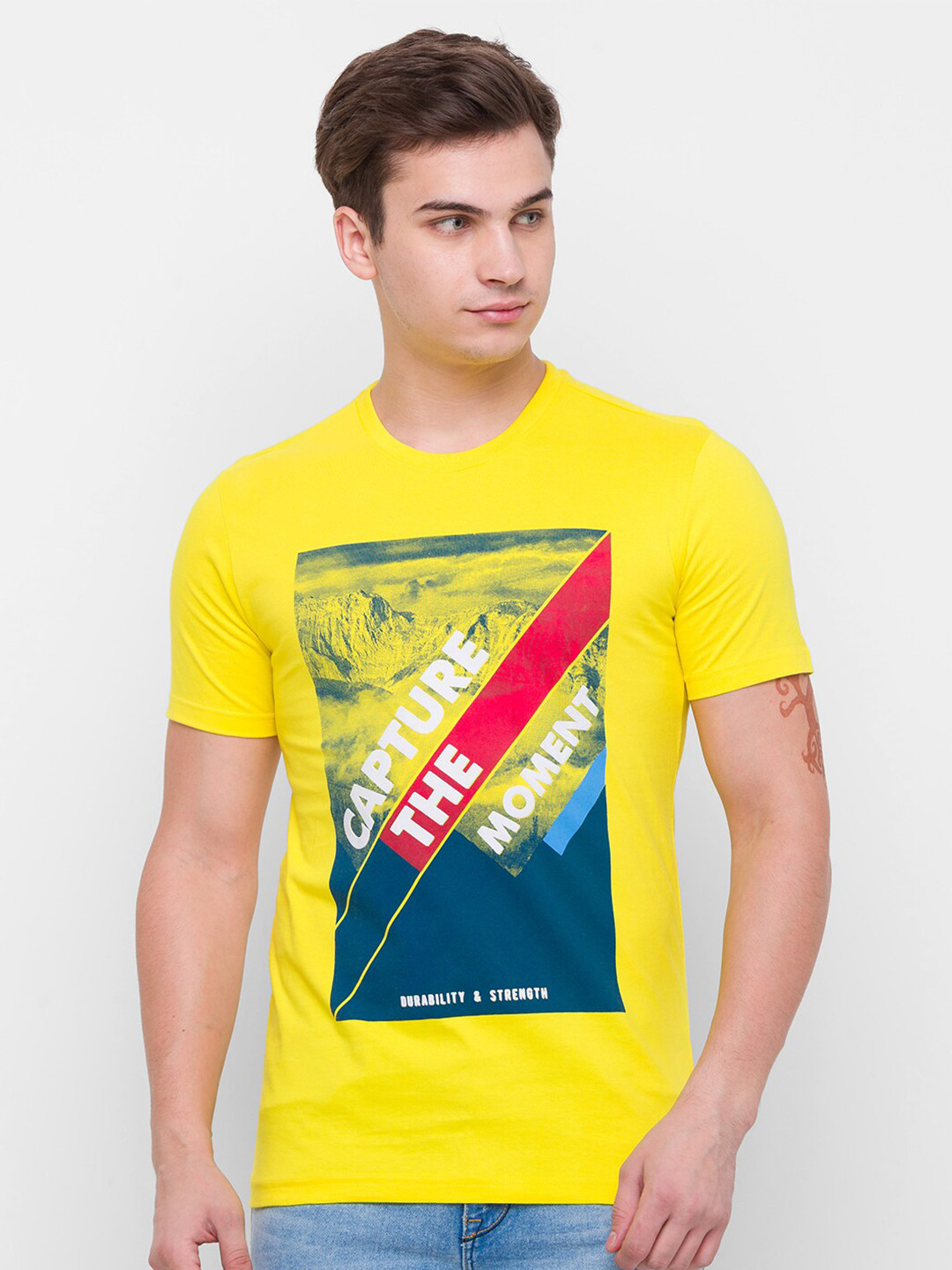 

Globus Men Mustard Yellow Typography Printed Applique Slim Fit T-shirt