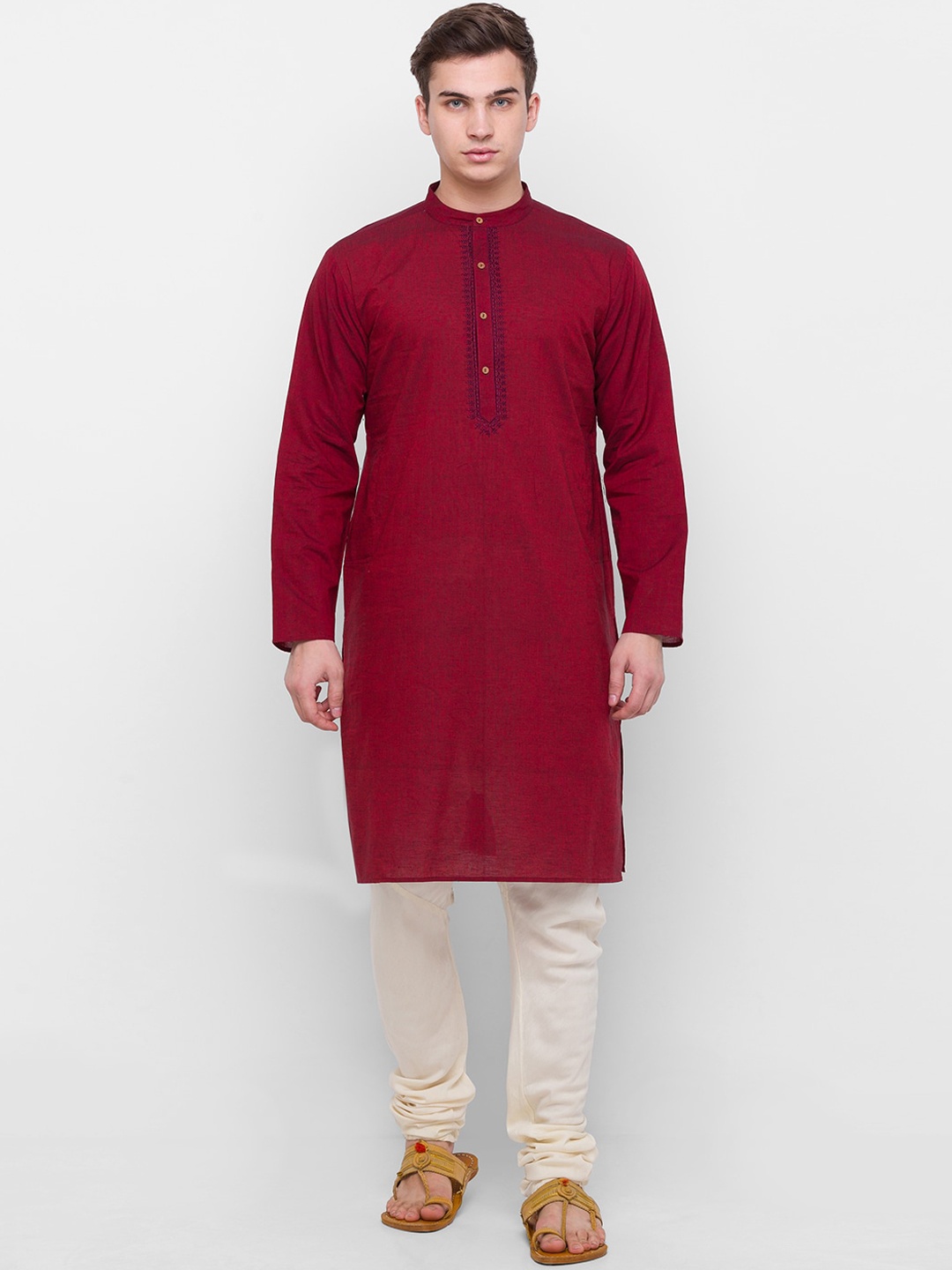 

Globus Men Red Solid Kurta