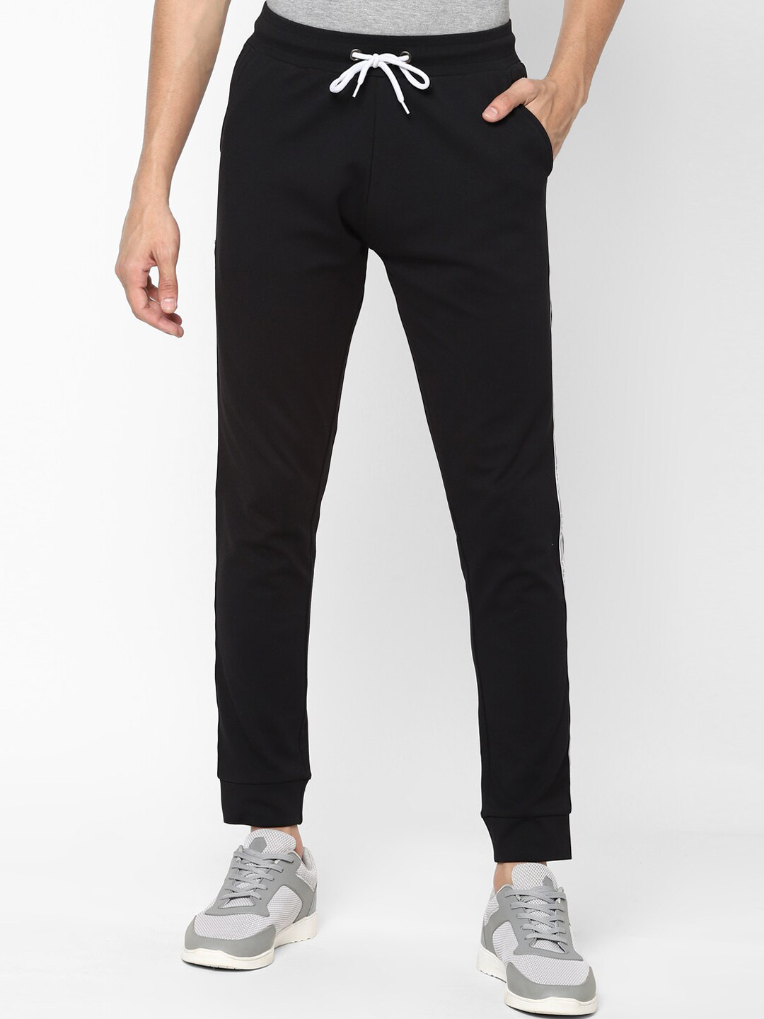 

Allen Solly Men Black Solid Regular Fit Joggers