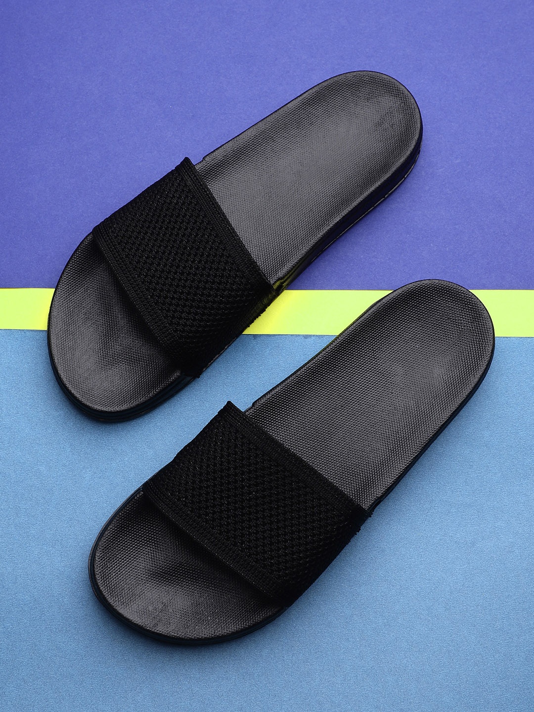 

Pampy Angel Men Black Solid Sliders