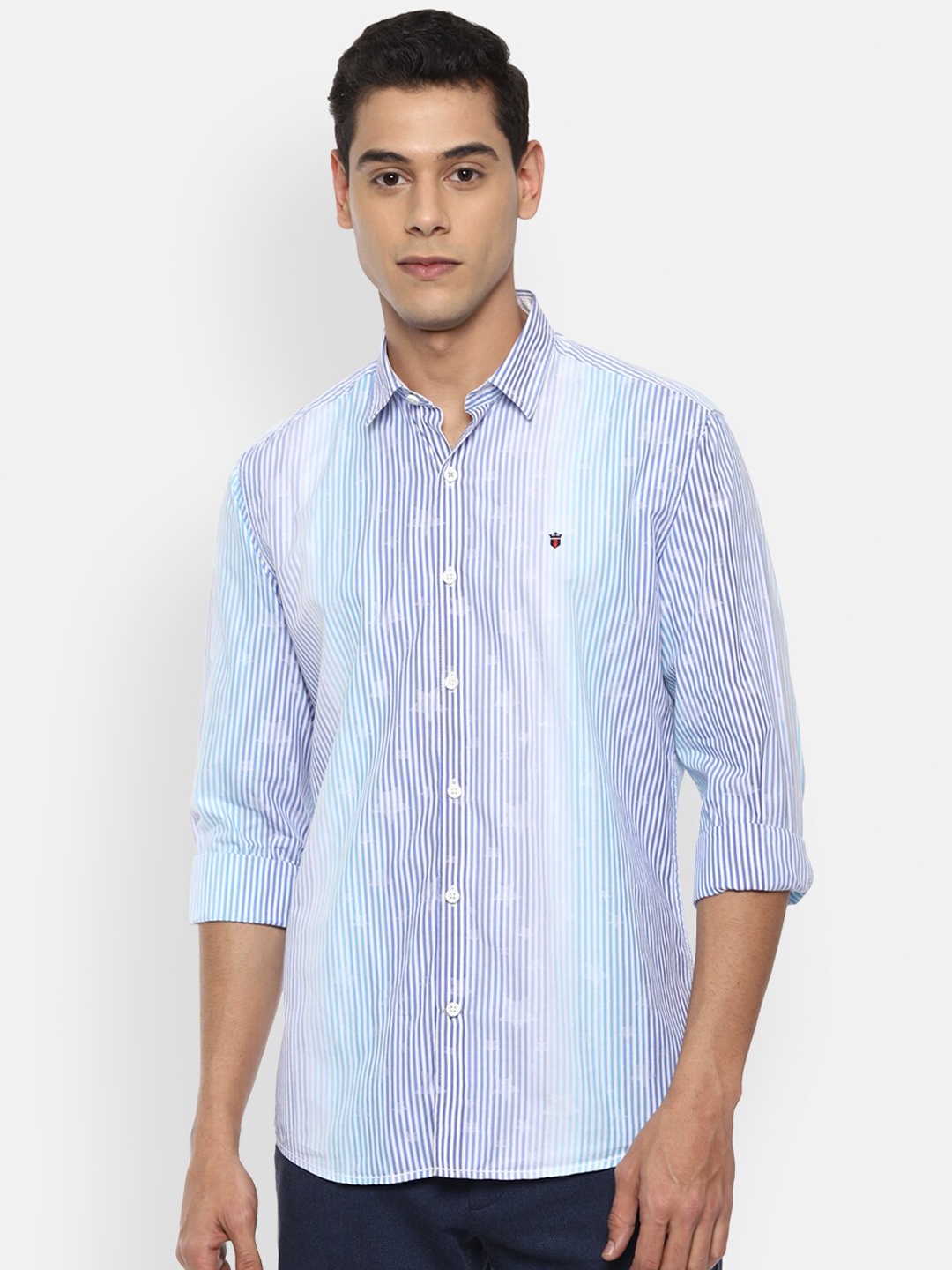 

Louis Philippe Sport Men Blue Slim Fit Striped Pure Cotton Casual Shirt