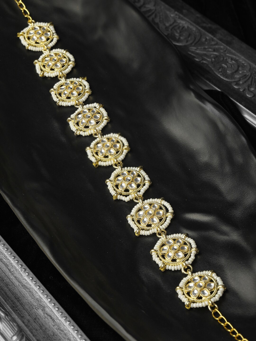 

Priyaasi Gold-Plated White Kundan-Studded Matha Patti