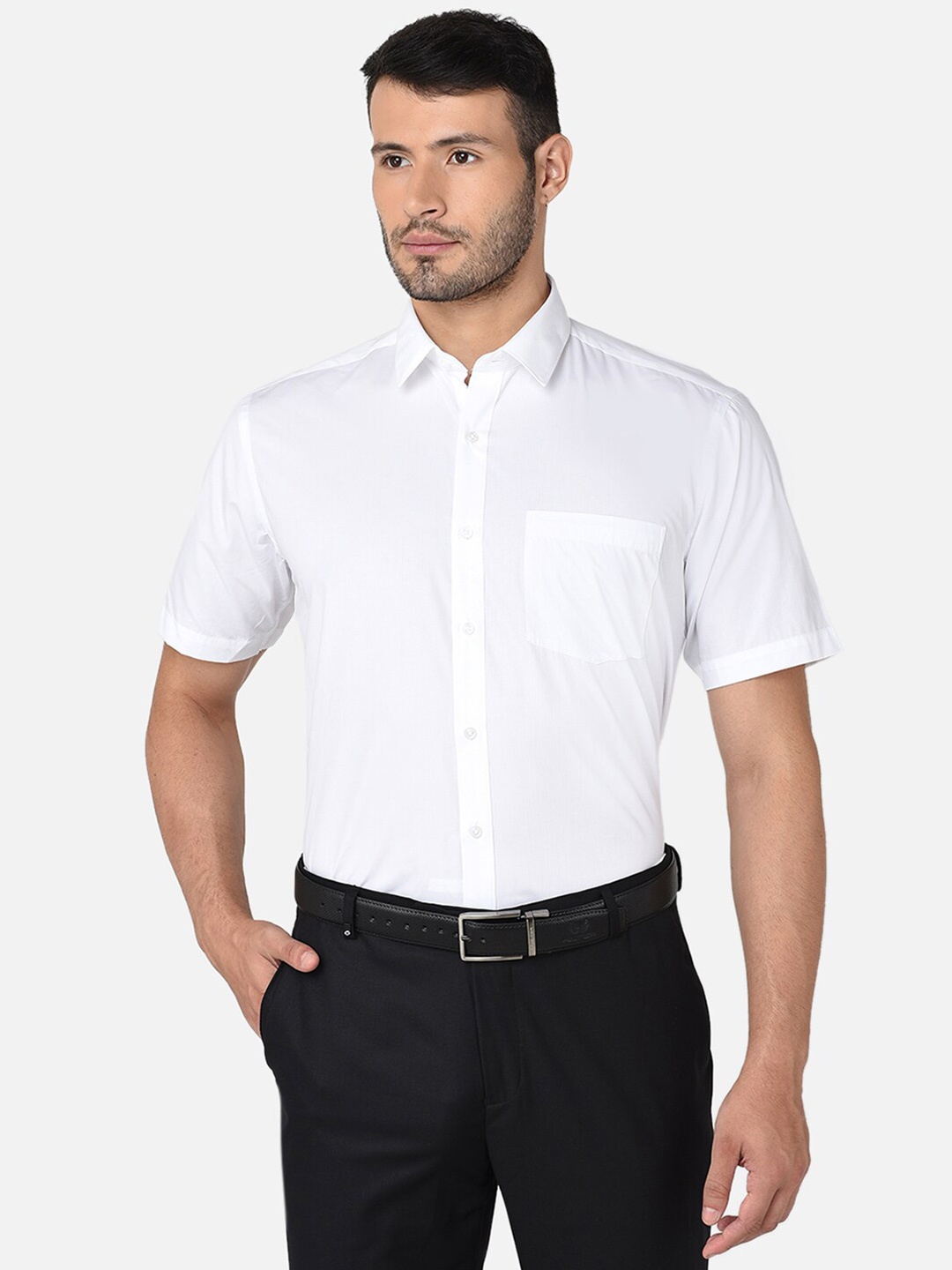 

Oxemberg Men White Solid Classic Formal Shirt