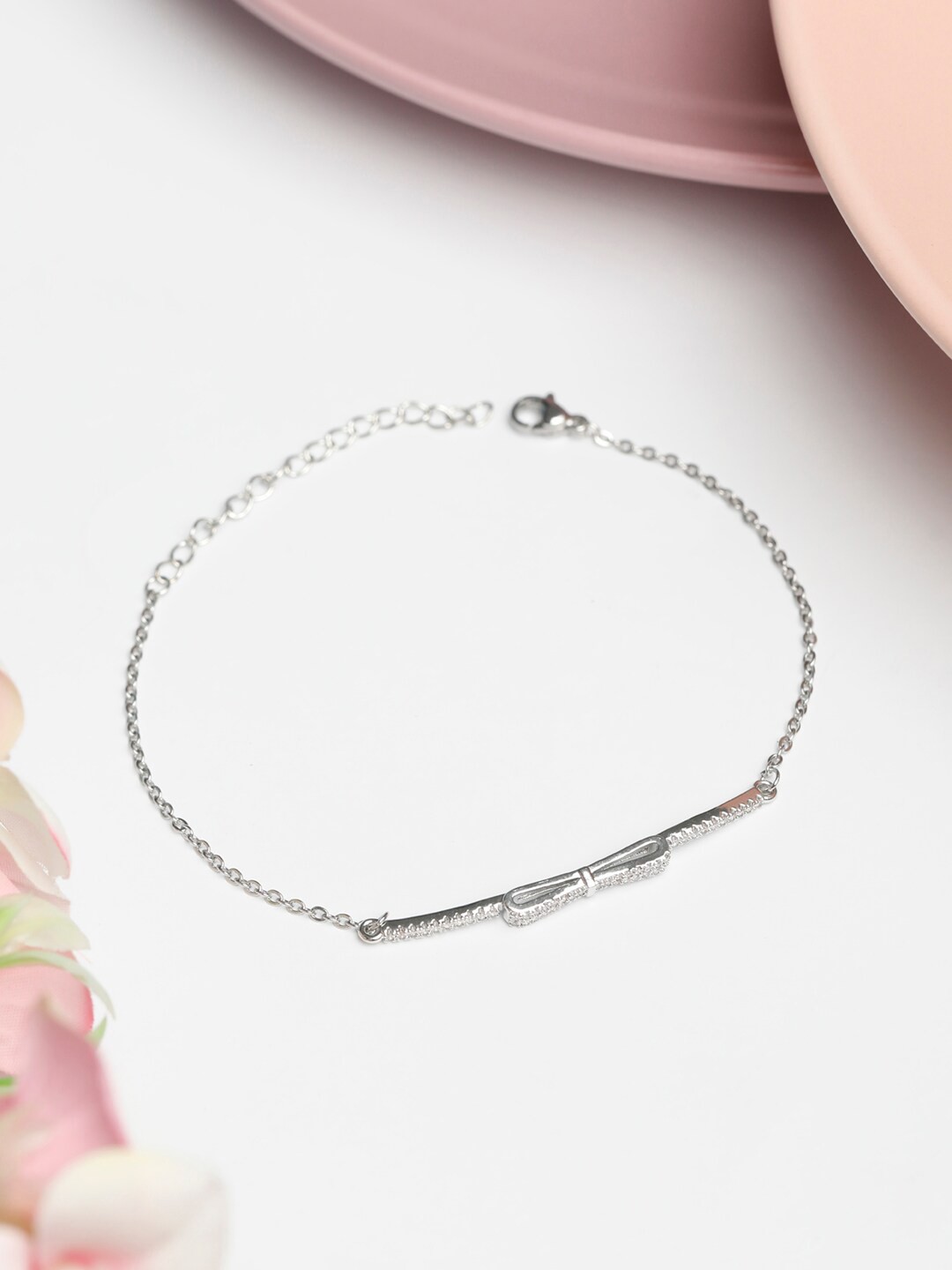 

PRITA BY PRIYAASI Women Silver-Toned & White Brass Link Bracelet