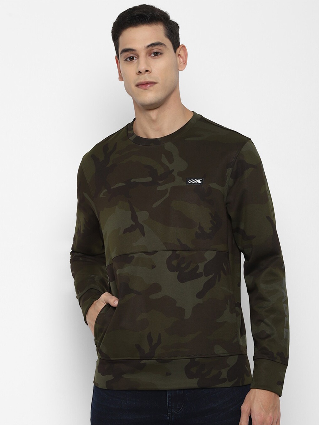 

AMERICAN EAGLE OUTFITTERS Men Olive Green Printed Hooded Sweatshirt