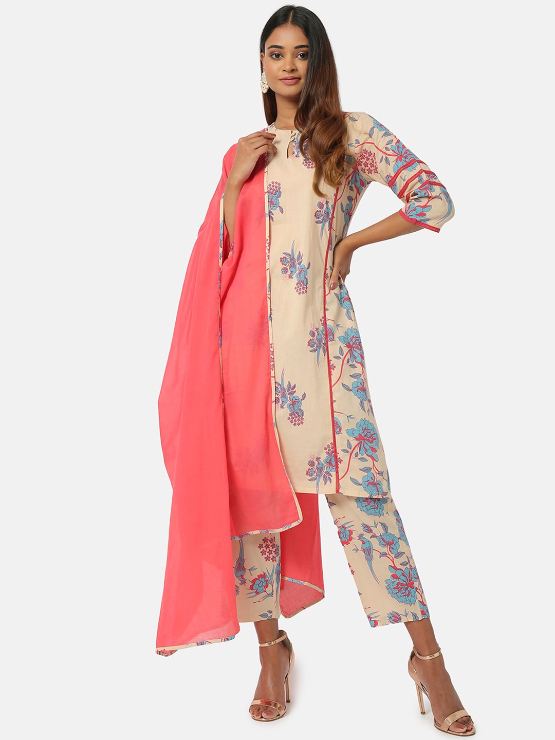 

Saaki Women Beige Floral Printed Kurta