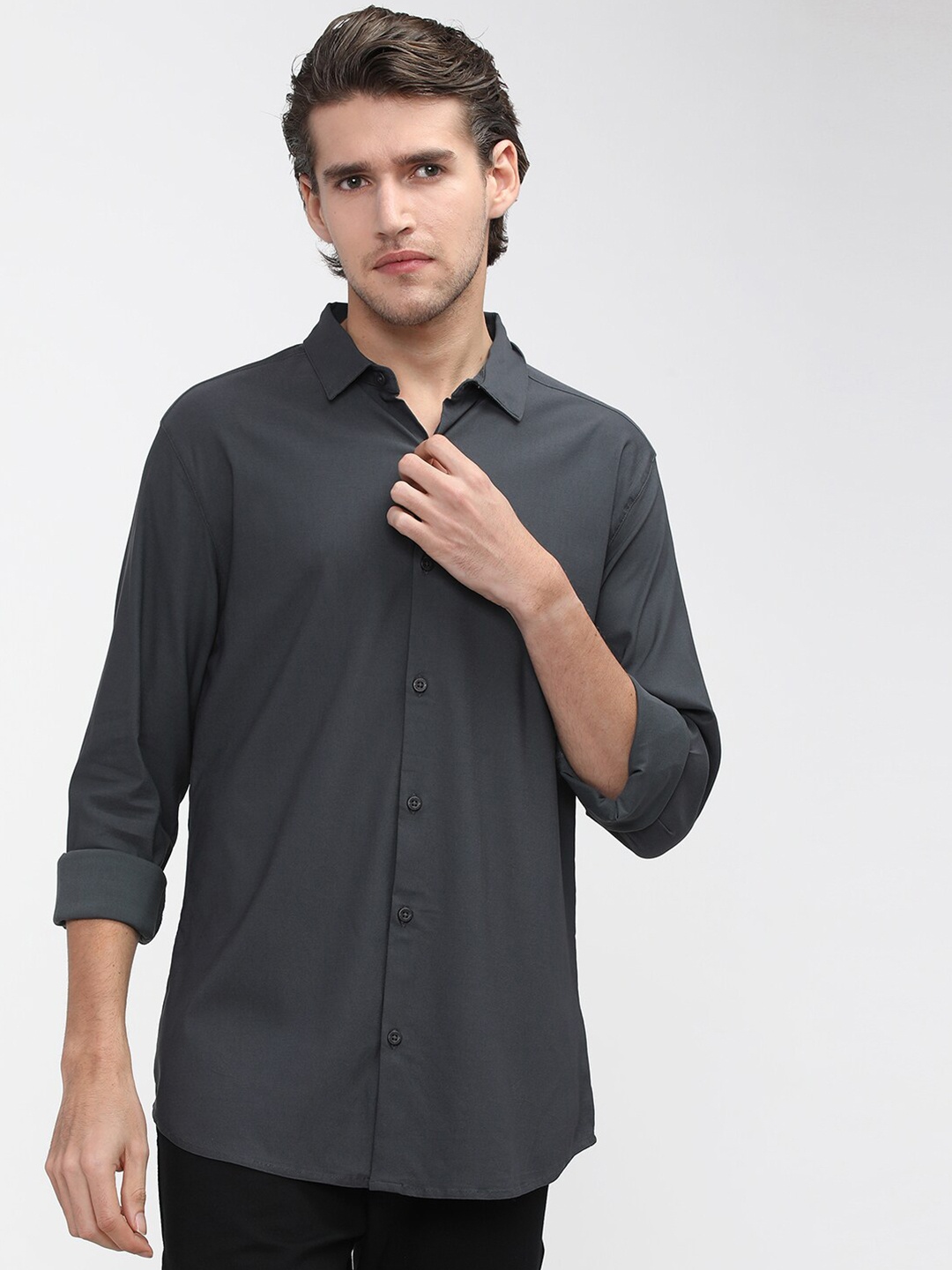 

HIGHLANDER Men Grey Solid Slim Fit Party Shirt