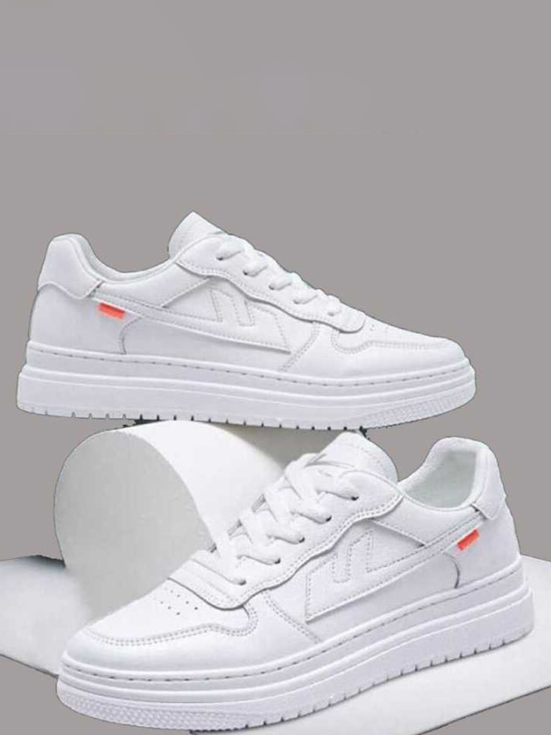 

Woakers Men White Sneakers