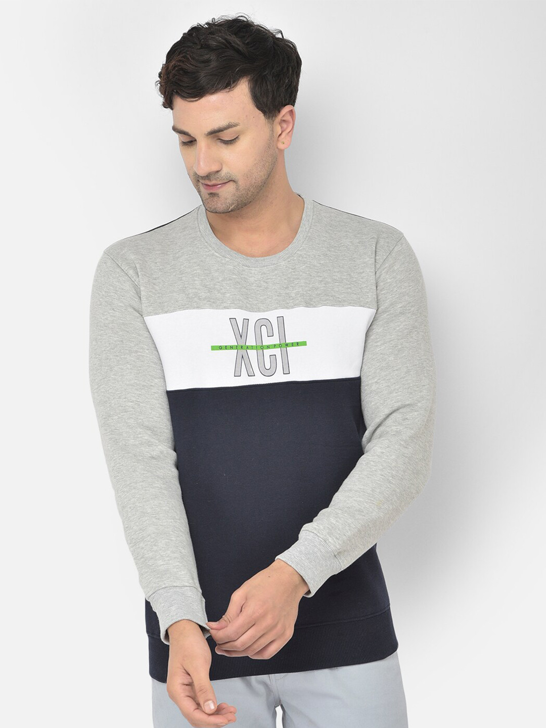 

COBB Men Grey Colourblocked Sweatshirt