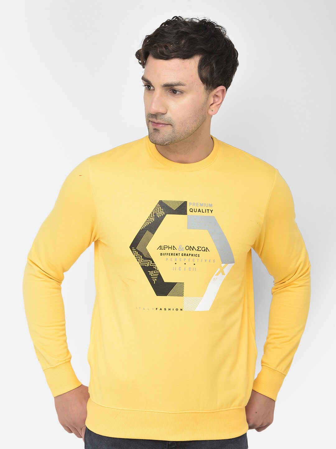

COBB Men Yellow Printed Sweatshirt