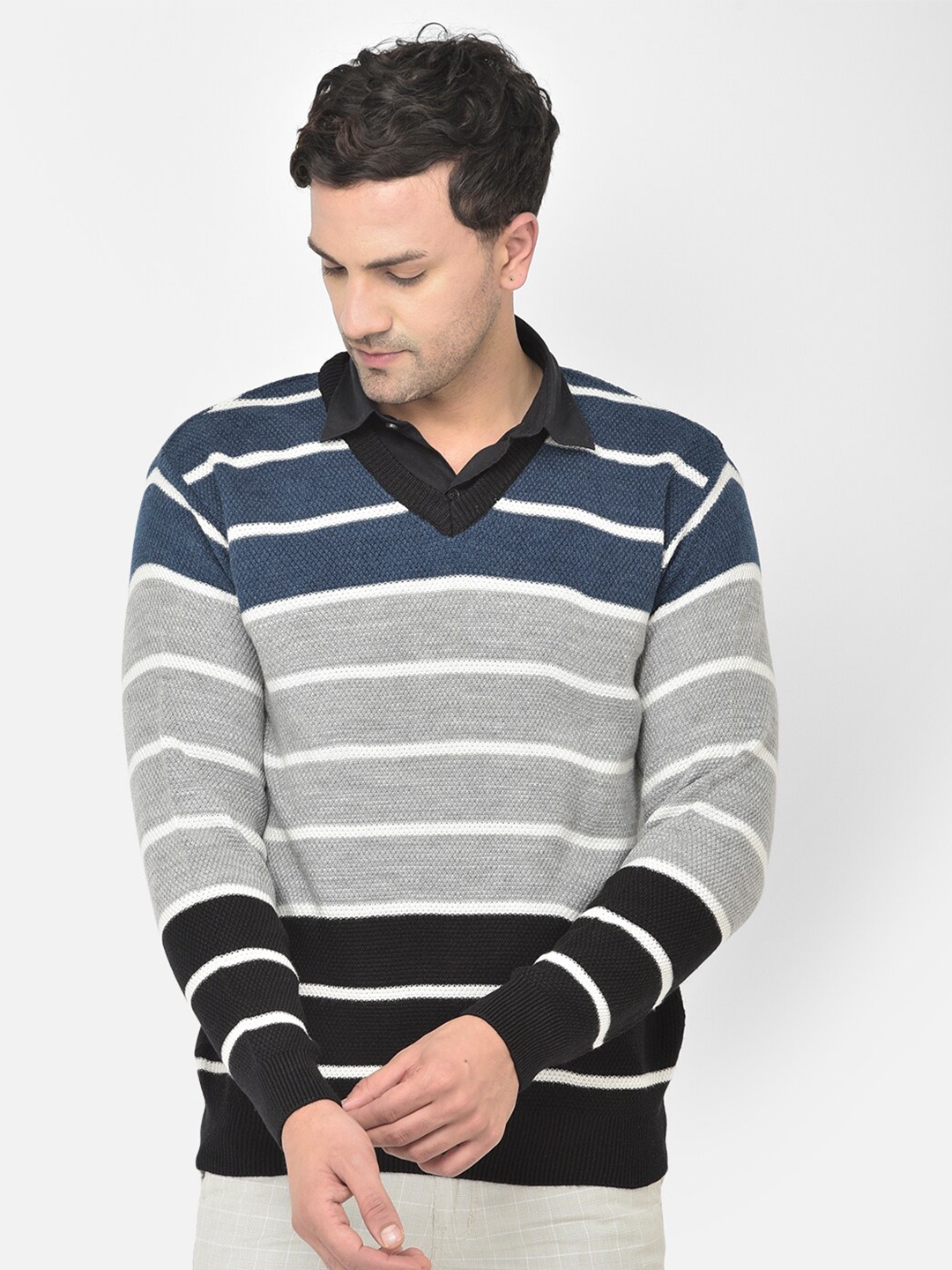 

COBB Men Grey & Black Striped Pullover
