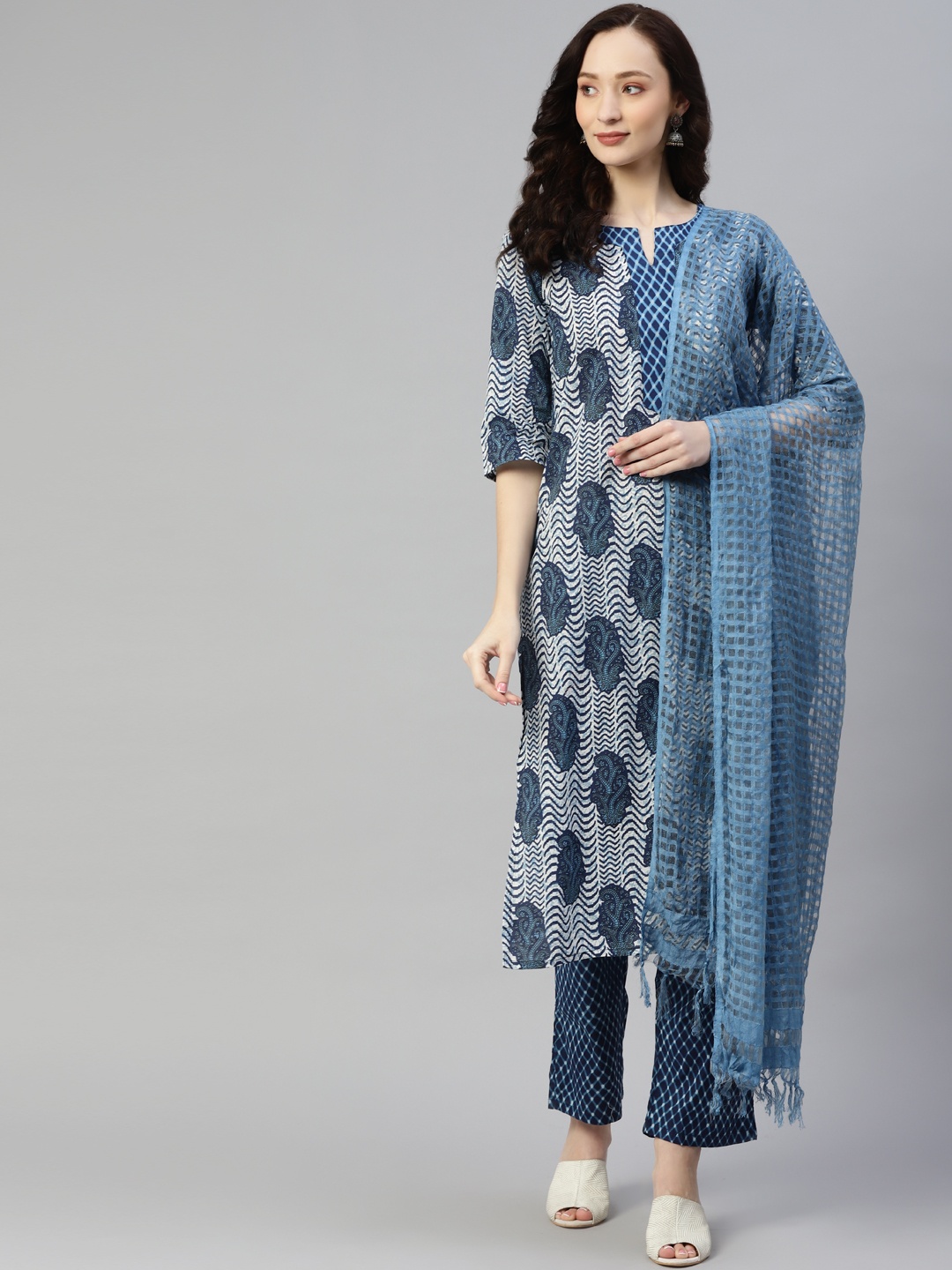 

Yuris Women Blue Paisley Printed Pure Cotton Kurta with Trousers & With Dupatta