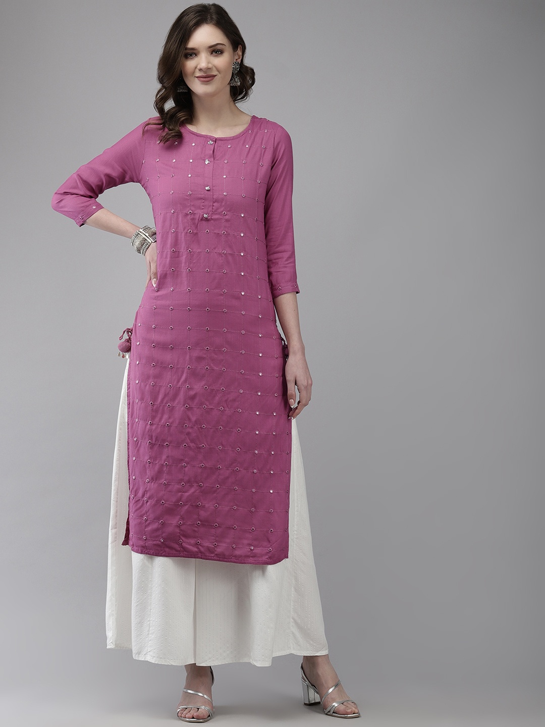 

Ishin Women Purple Embroidered Mirror Work Kurta