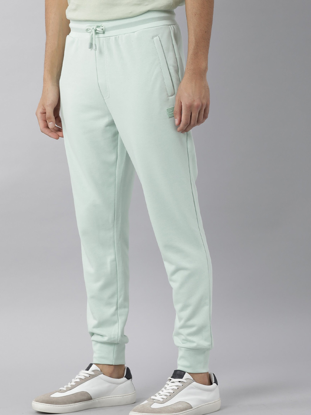 

RARE RABBIT Men Arvon Slim Fit Solid Cotton jogger, Green