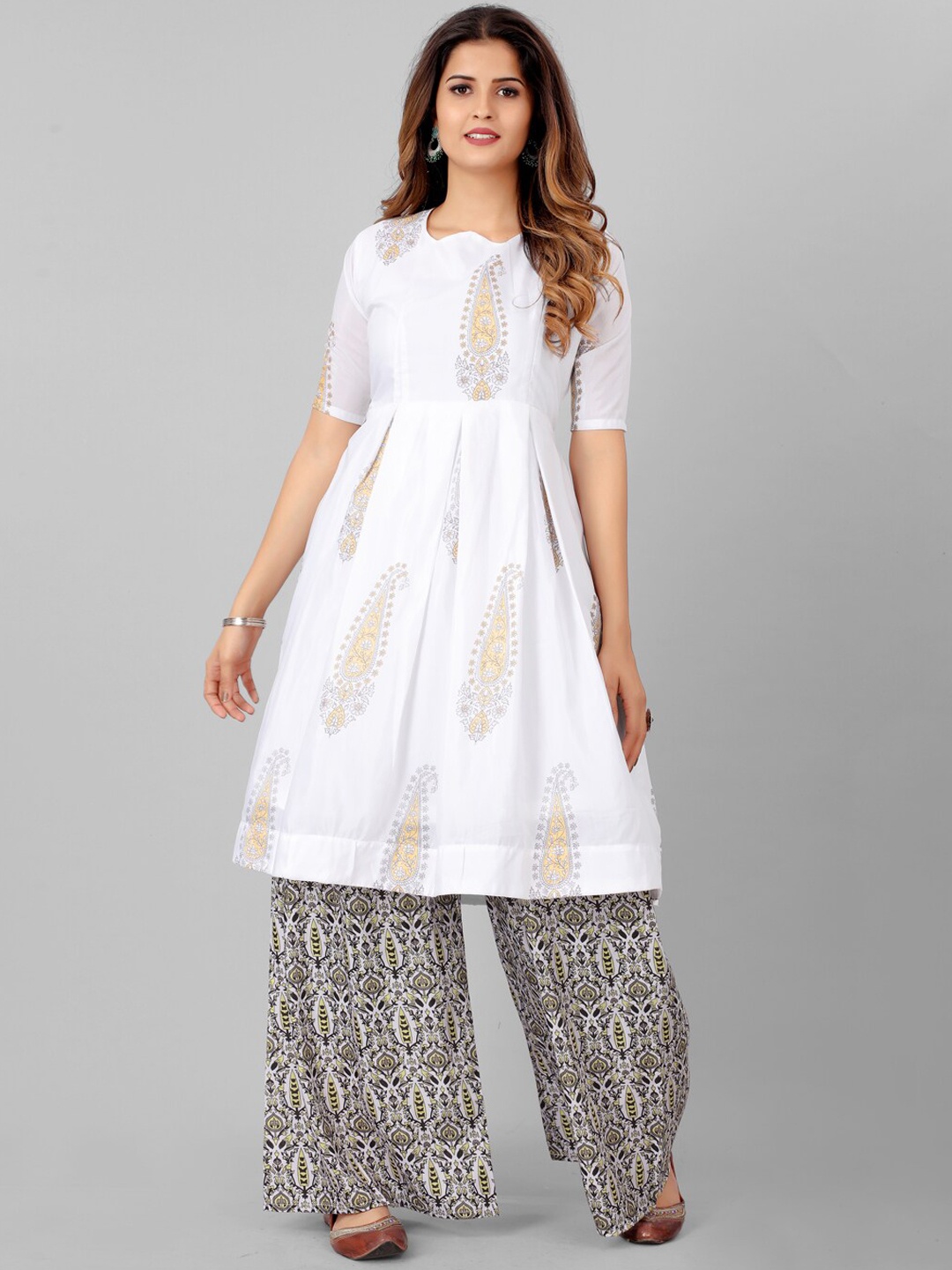 

SHOPGARB Women White Ethnic Motifs Printed Pleated Kurta with Palazzos