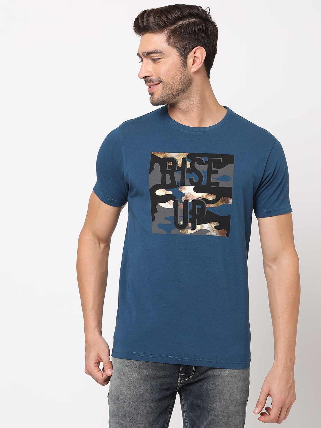 

Pepe Jeans Men Blue Typography Printed Applique T-shirt