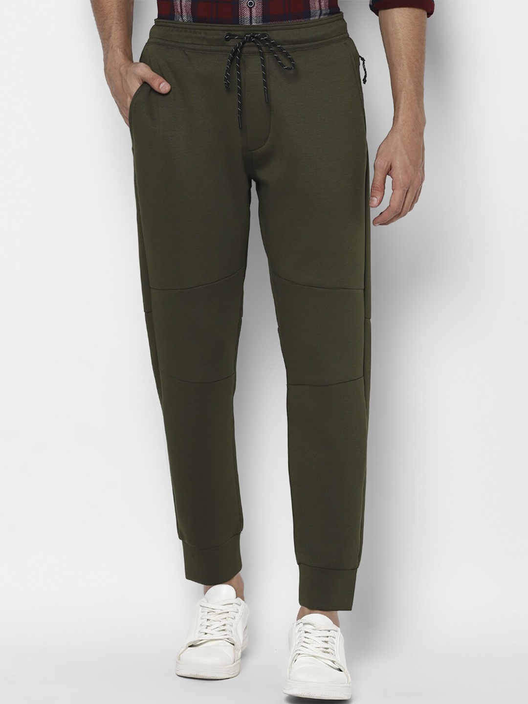 

AMERICAN EAGLE OUTFITTERS Men Olive Solid Cotton Slim-Fit Joggers