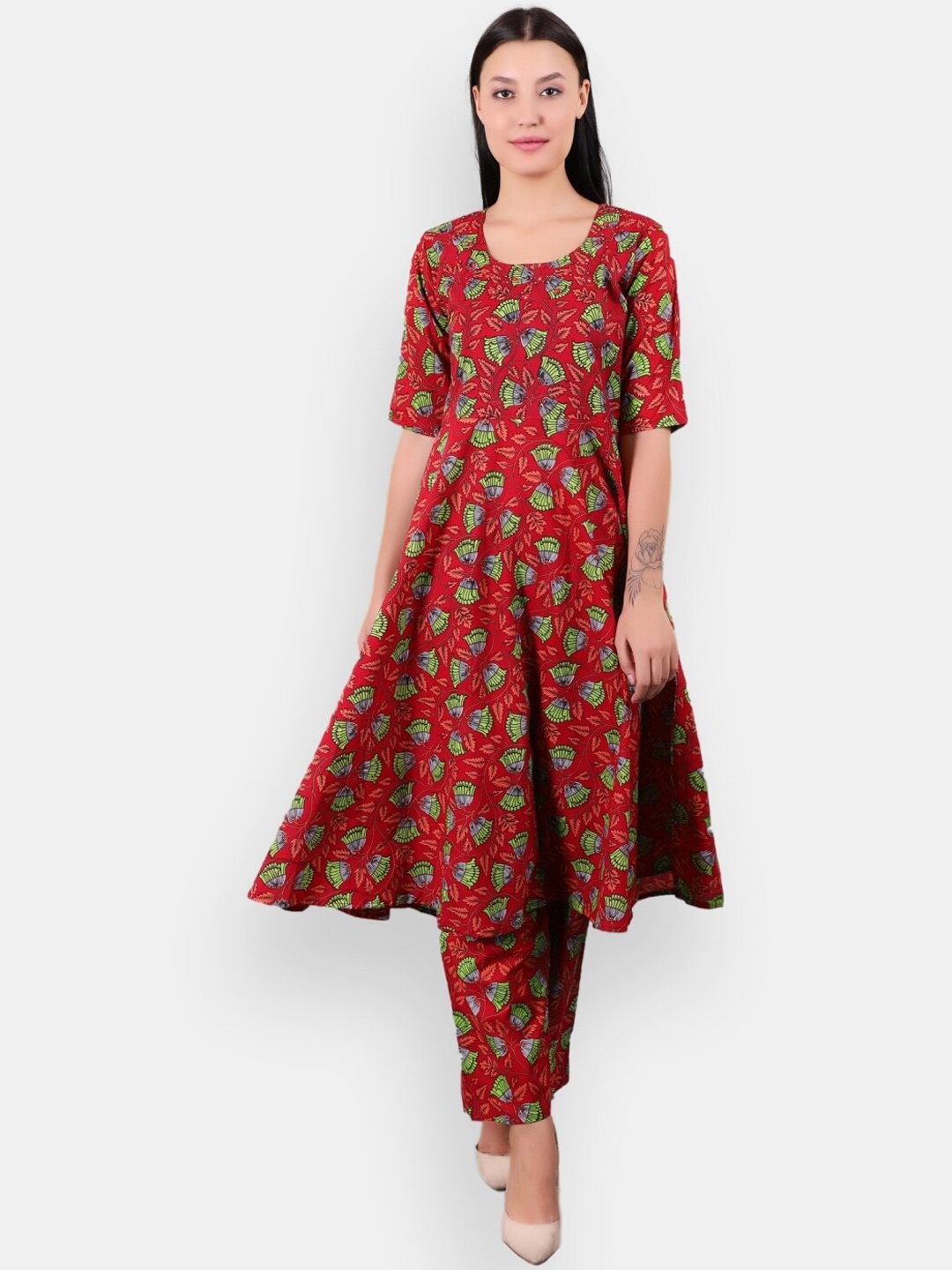 

VEDANA Women Red Floral Printed Pure Cotton Flared Kurta with Trousers