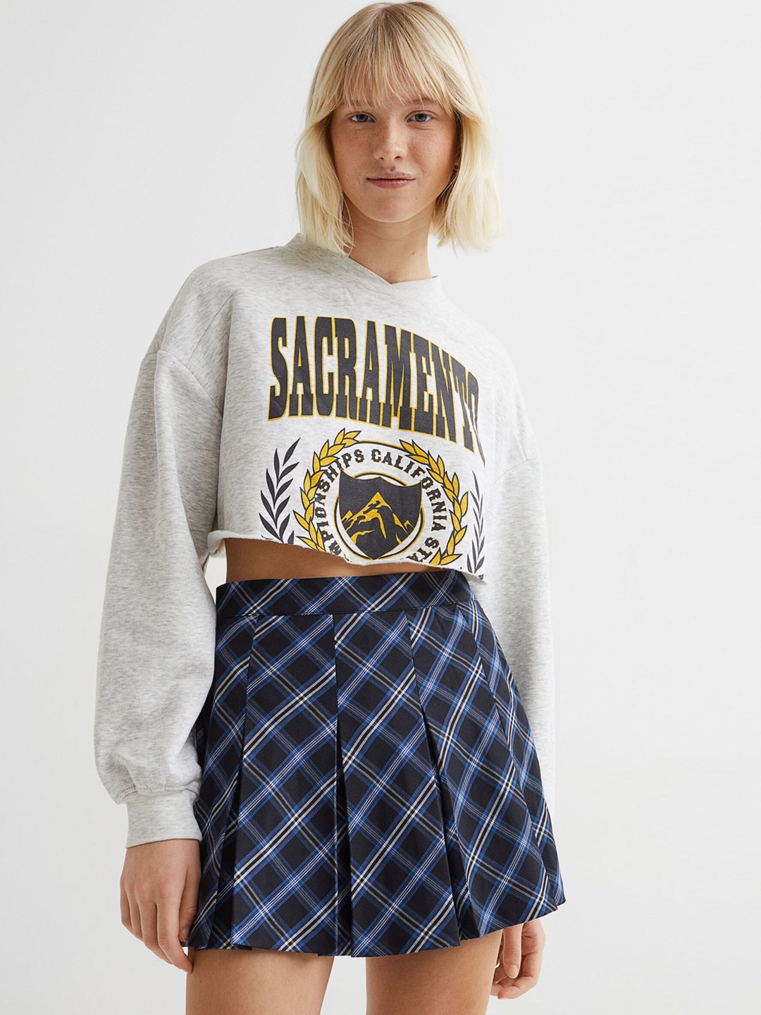 

H&M Women Navy Blue & White Checked Short Twill Skirt
