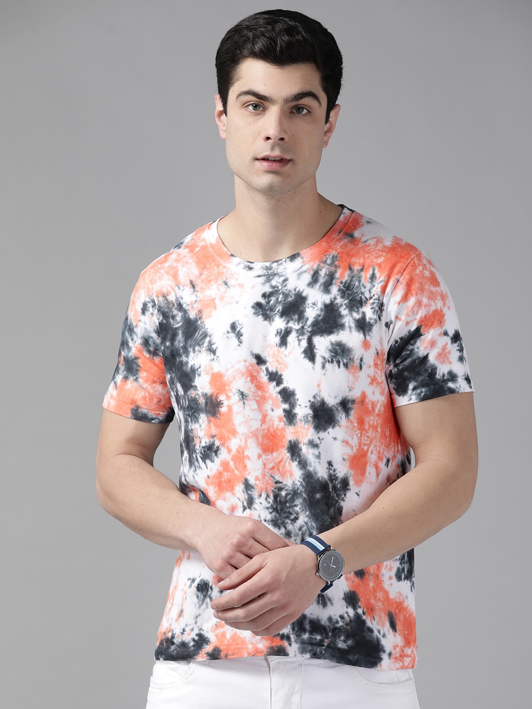 

The Dry State Men White & Black Dyed Loose Fit Cotton T-shirt