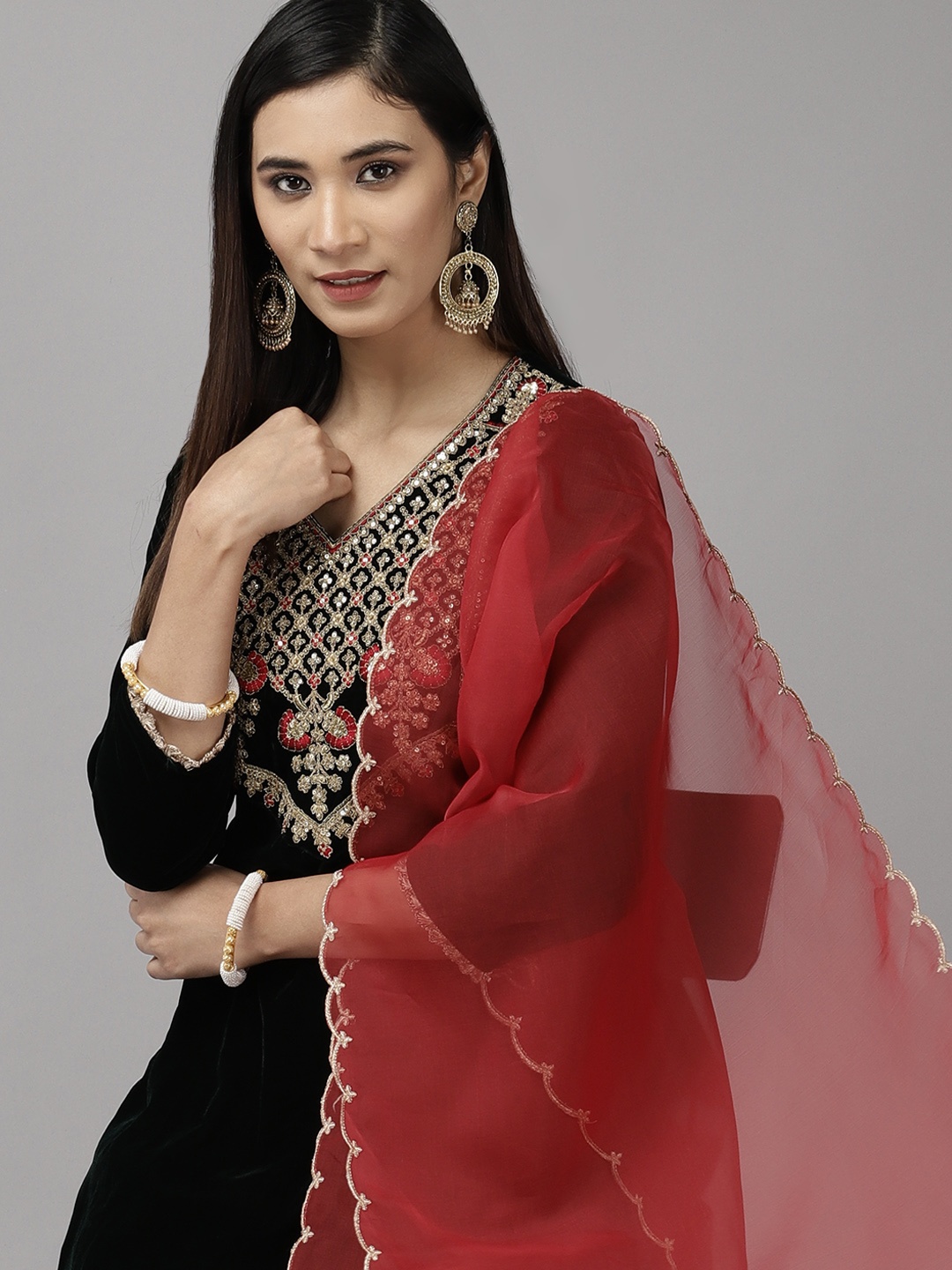 

Indo Era Women Green & Red Ethnic Motifs Yoke Design Kurta with Palazzos & With Dupatta