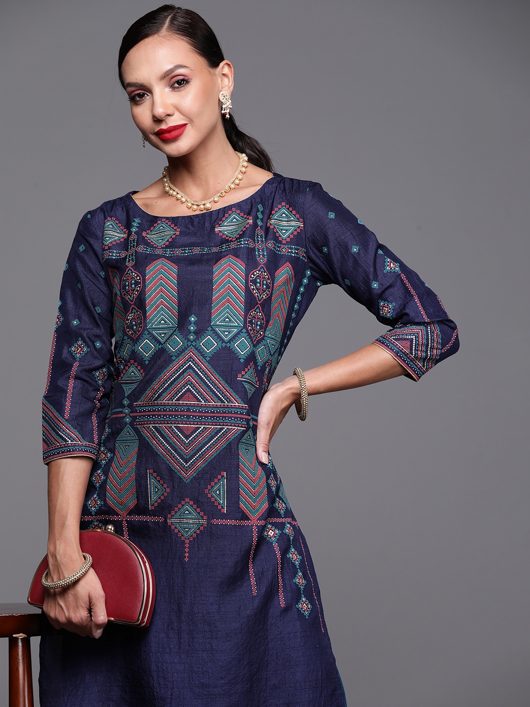 

Indo Era Women Navy Blue & Red Ethnic Motifs Foil Print Straight Kurta