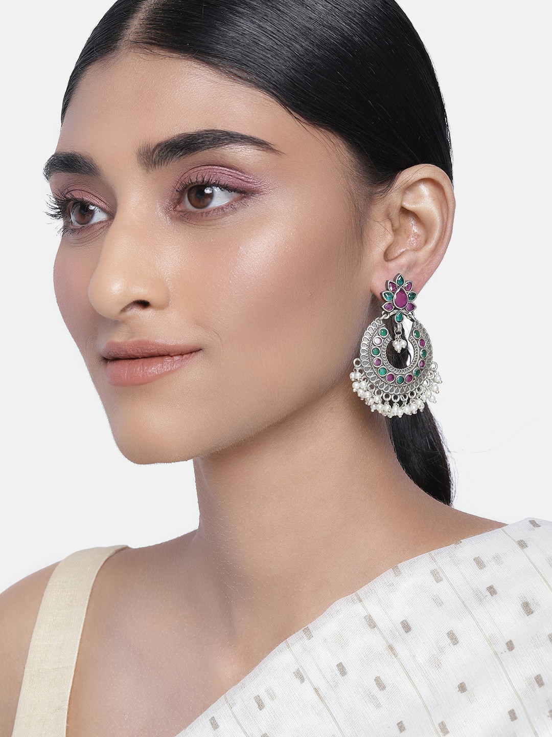 

Peora Women Magenta & Silver-Plated Crescent Shaped Oxidised Chandbalis Earrings