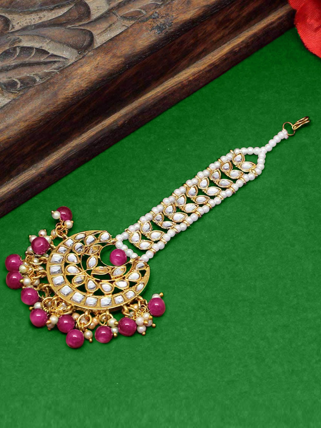 

Peora Gold-Plated & Magenta Kundan-Studded Pearl-Beaded Maang Tika