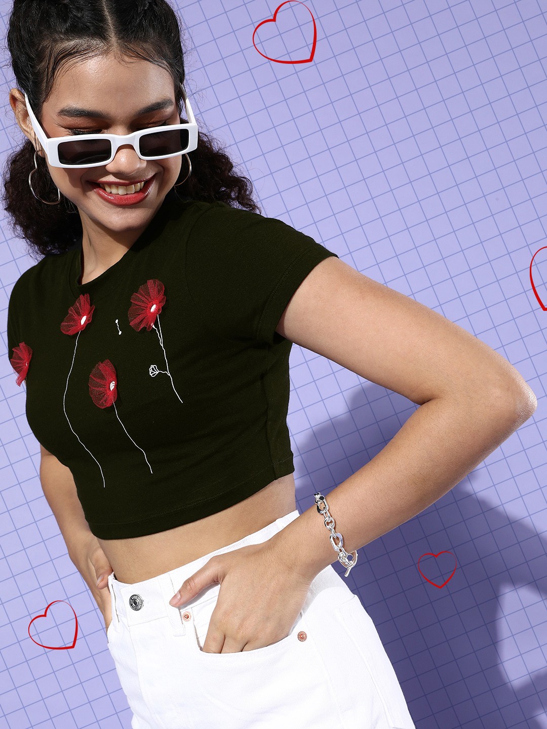 

KASSUALLY Women Black Floral Cropped Tshirt