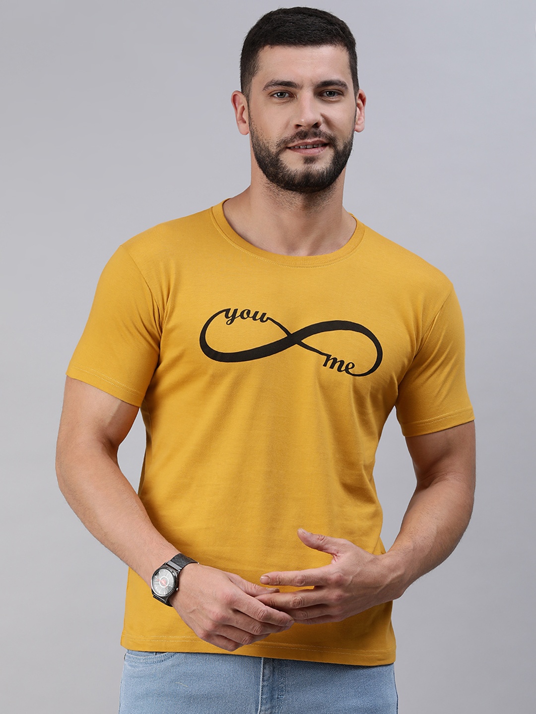 

BRATMA Men Mustard Yellow & Black Printed Pure Cotton T-shirt