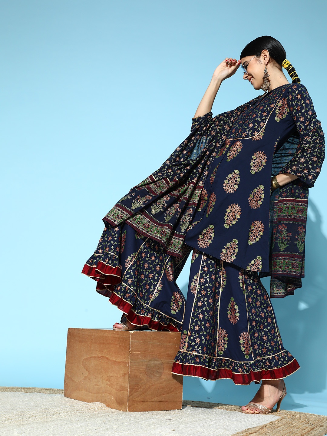 

Indo Era Ethnic Motifs Organza Print Parade Kurta Set, Teal