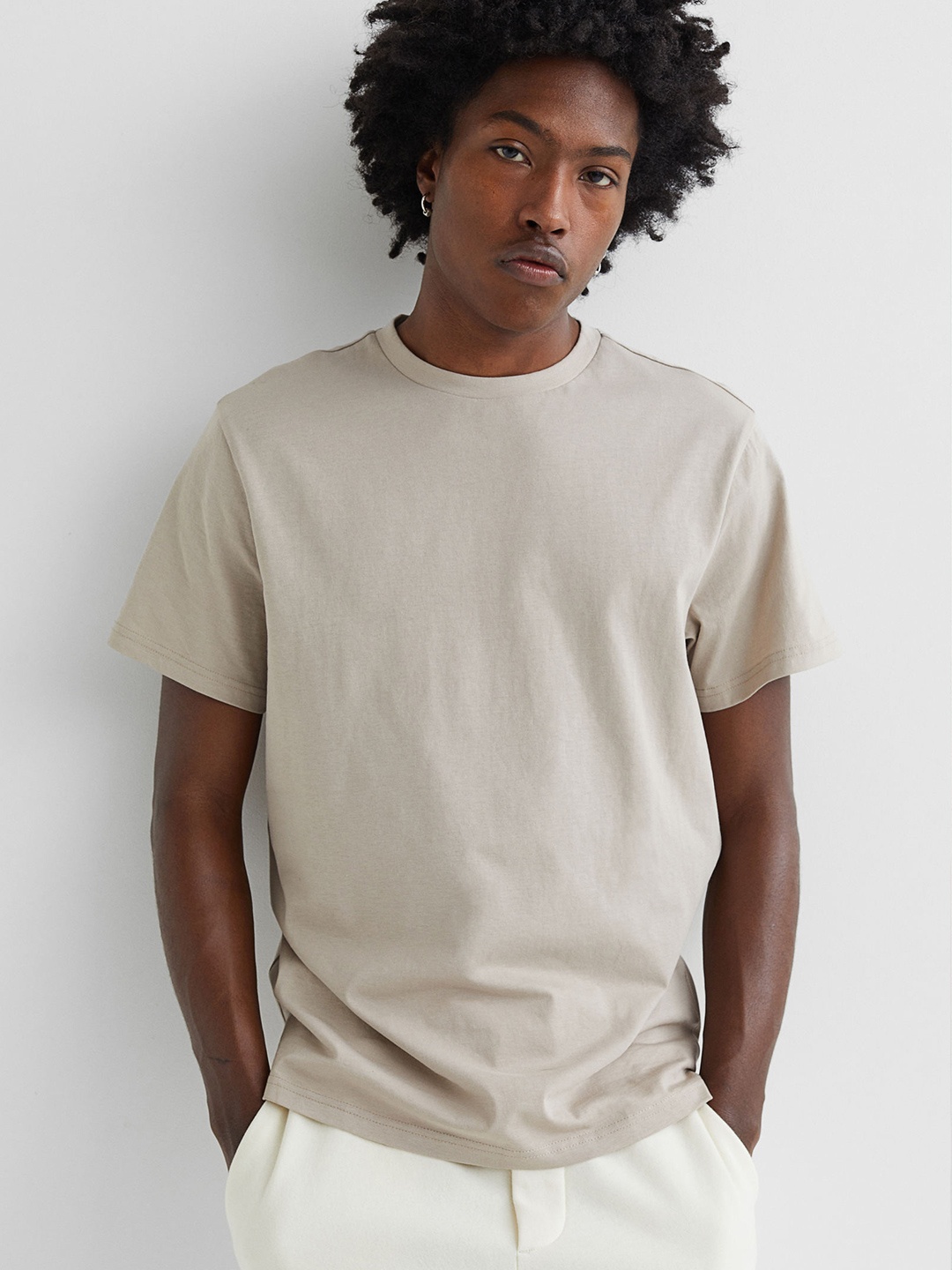 

H&M Men Beige Solid Regular Fit Round-Neck Pure Cotton T-shirt