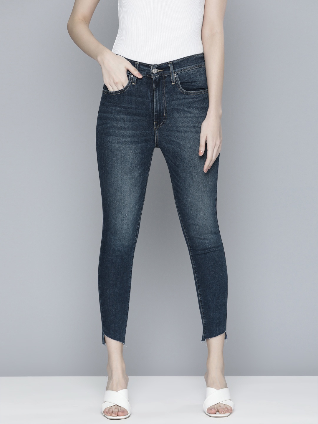 

Levis Mile Women Blue Super Skinny Fit High-Rise Light Fade Cropped Stretchable Jeans