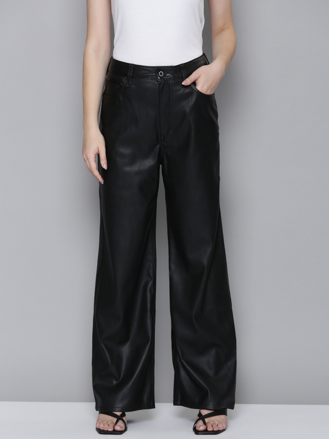 

Levis Women Wide Leg High-Rise Parallel Leather Finish Trousers, Black