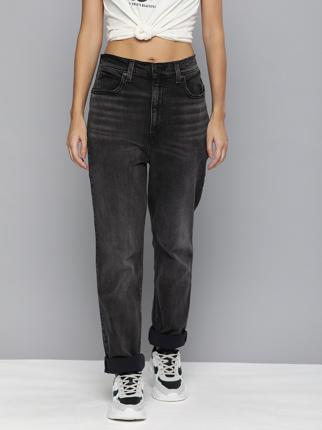 

Levis Women Grey 70S Straight Fit High-Rise Light Fade Stretchable Jeans