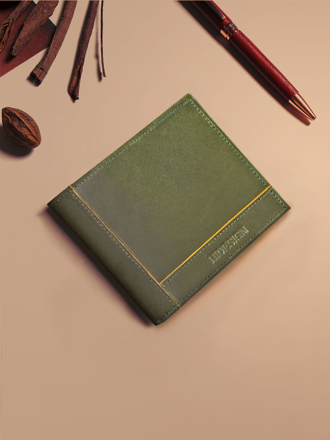 

Hidesign Men Green & Yellow Leather Two Fold Wallet