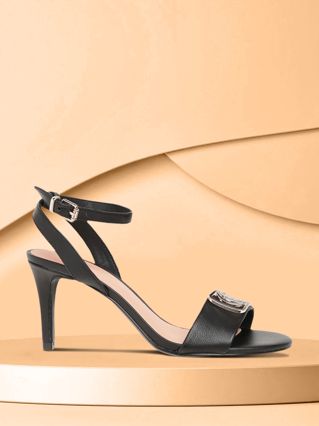 

Tommy Hilfiger Black Leather Sandals