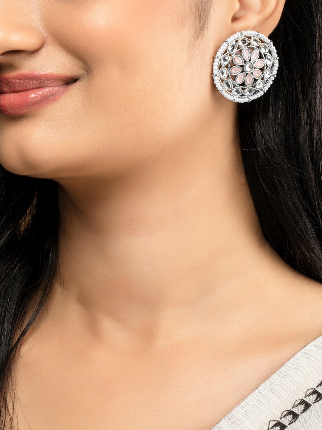 

Rubans Woman Silver-Toned Circular Studs Earrings
