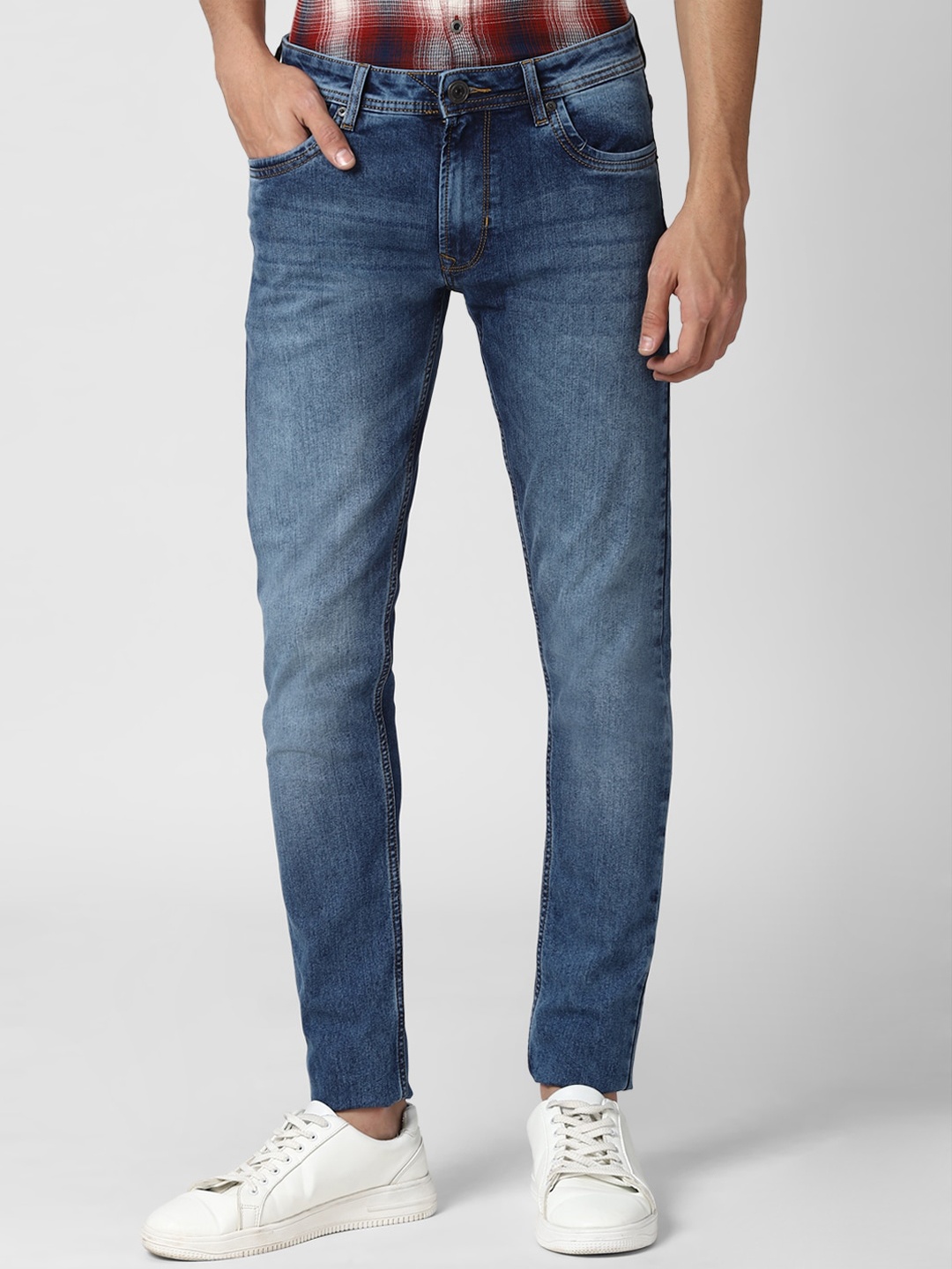 

Peter England Casuals Men Blue Skinny Fit Heavy Fade Jeans
