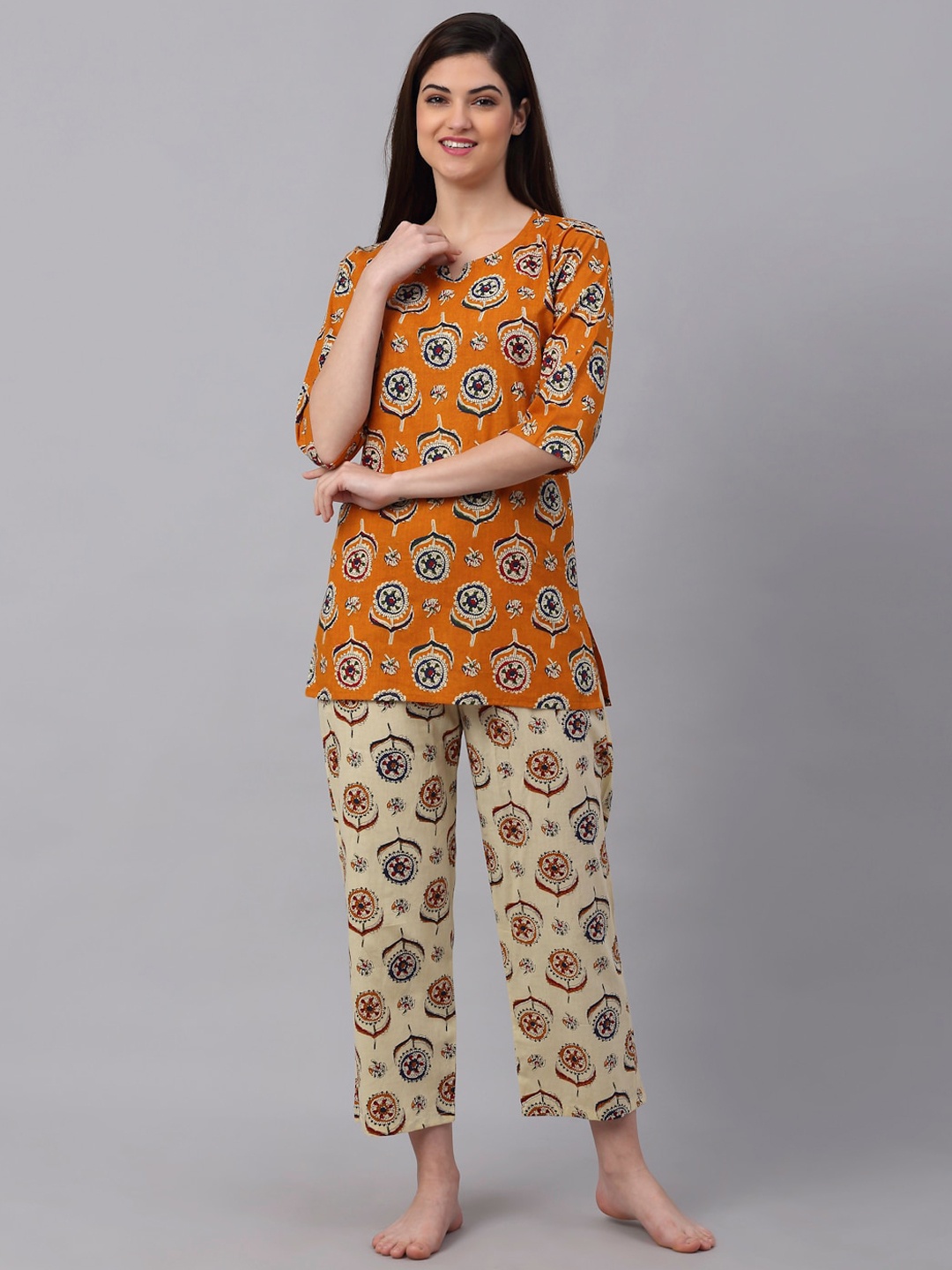 

NEUDIS Women Yellow & Beige Printed Night suit